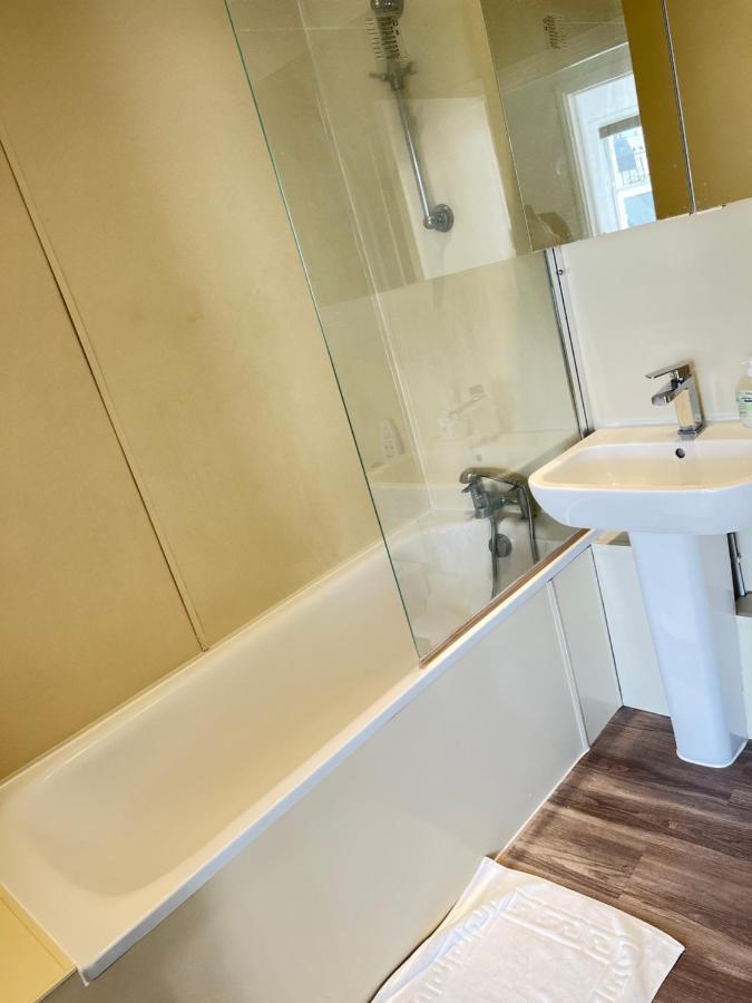 Entire Two Double Bedrooms Flat With River Yare View H6 Great Yarmouth Kültér fotó
