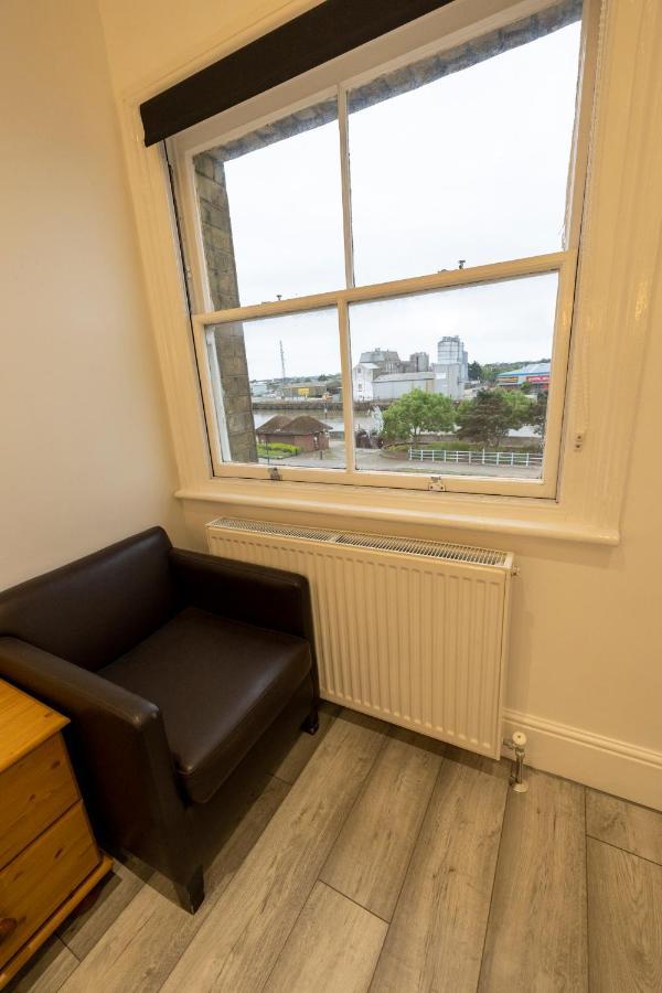 Entire Two Double Bedrooms Flat With River Yare View H6 Great Yarmouth Kültér fotó